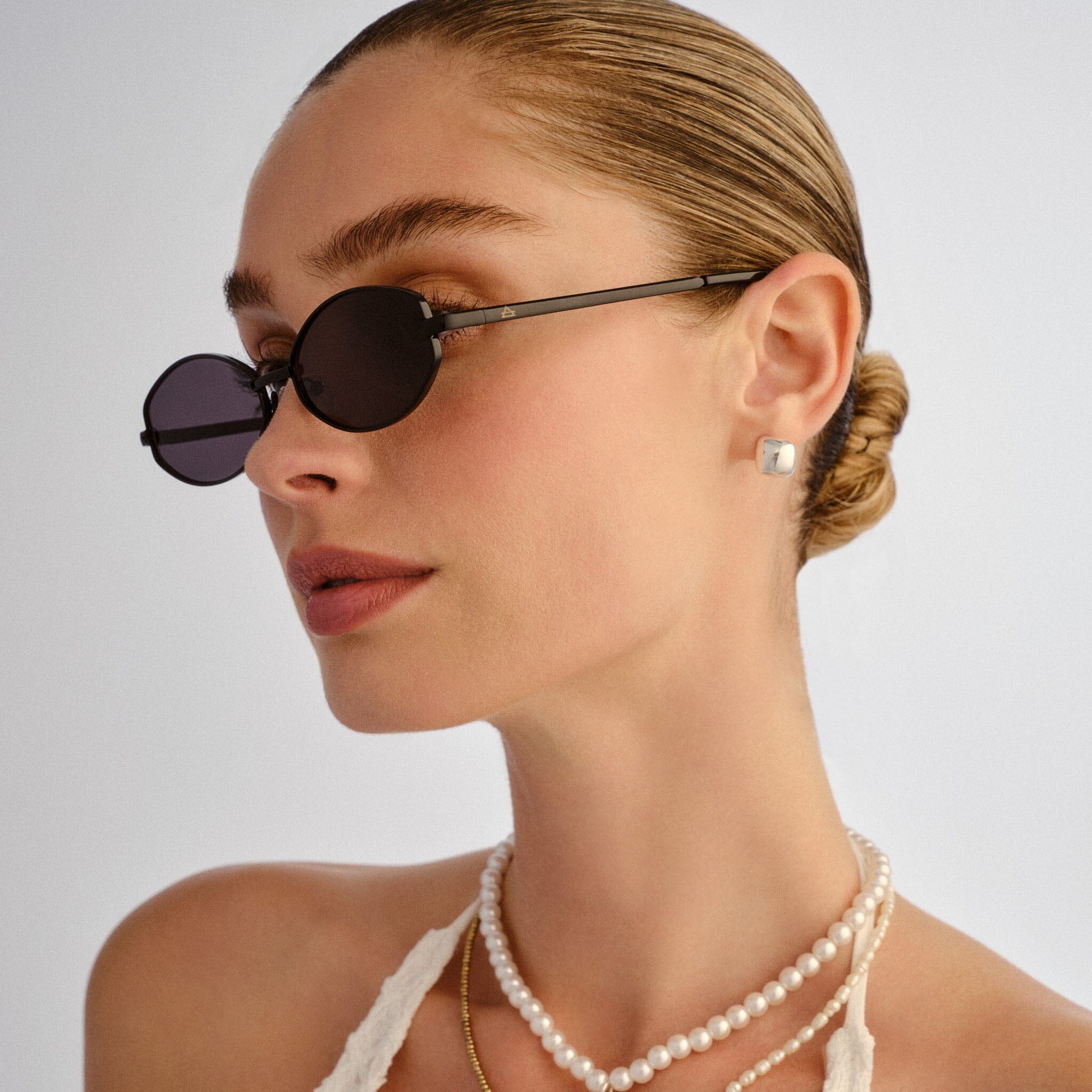 Aire Shades Objective Women's Sunglasses - Black Women's Sunglasses Aire Shades