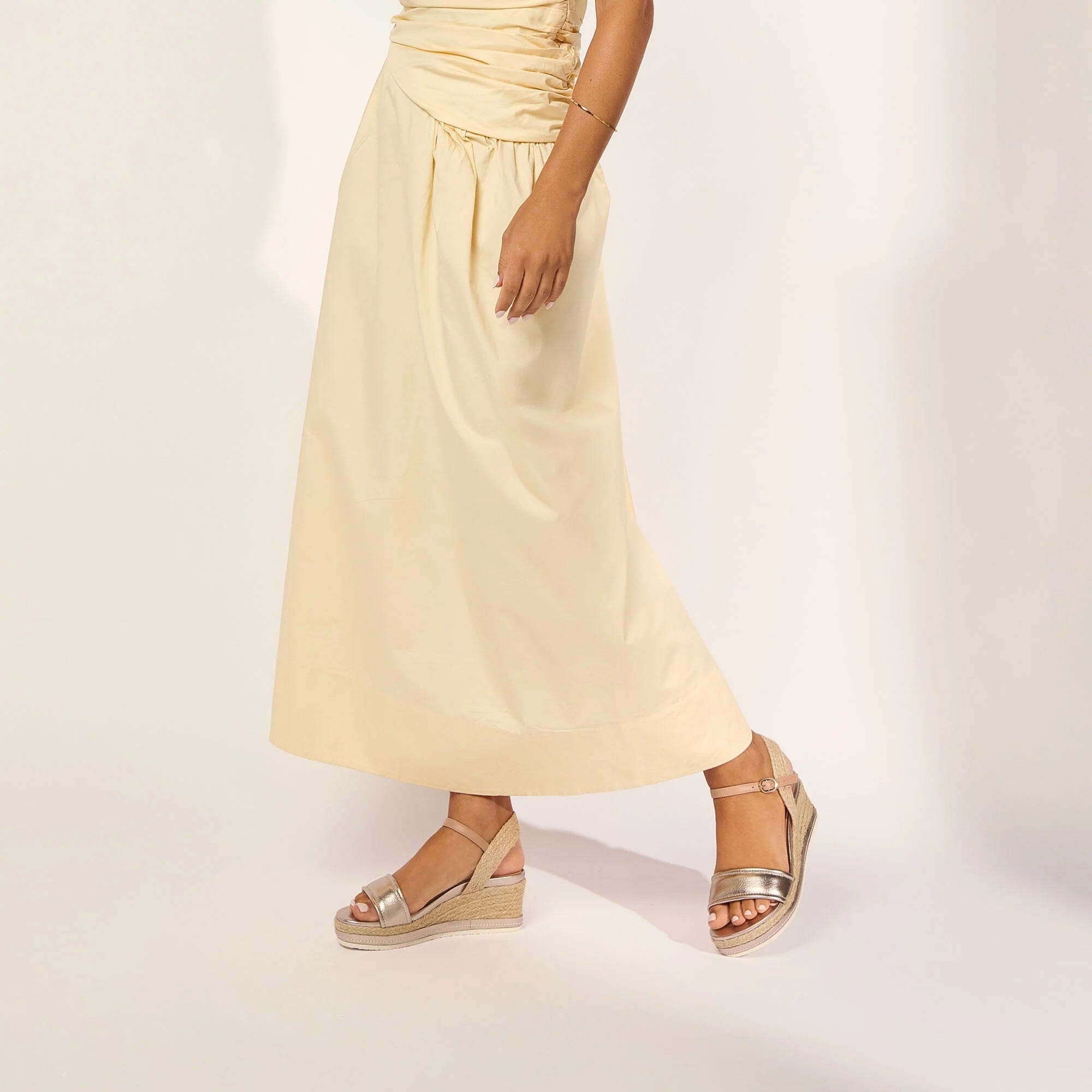 Frankie4 Harris Wedges - Champagne Frankie4