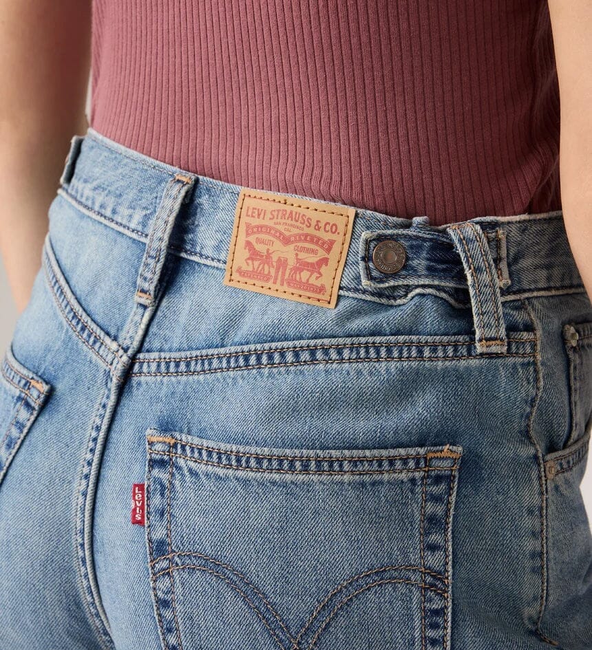 Levi's Cinch Mid-Thigh Short - Lift Up Short Levi's