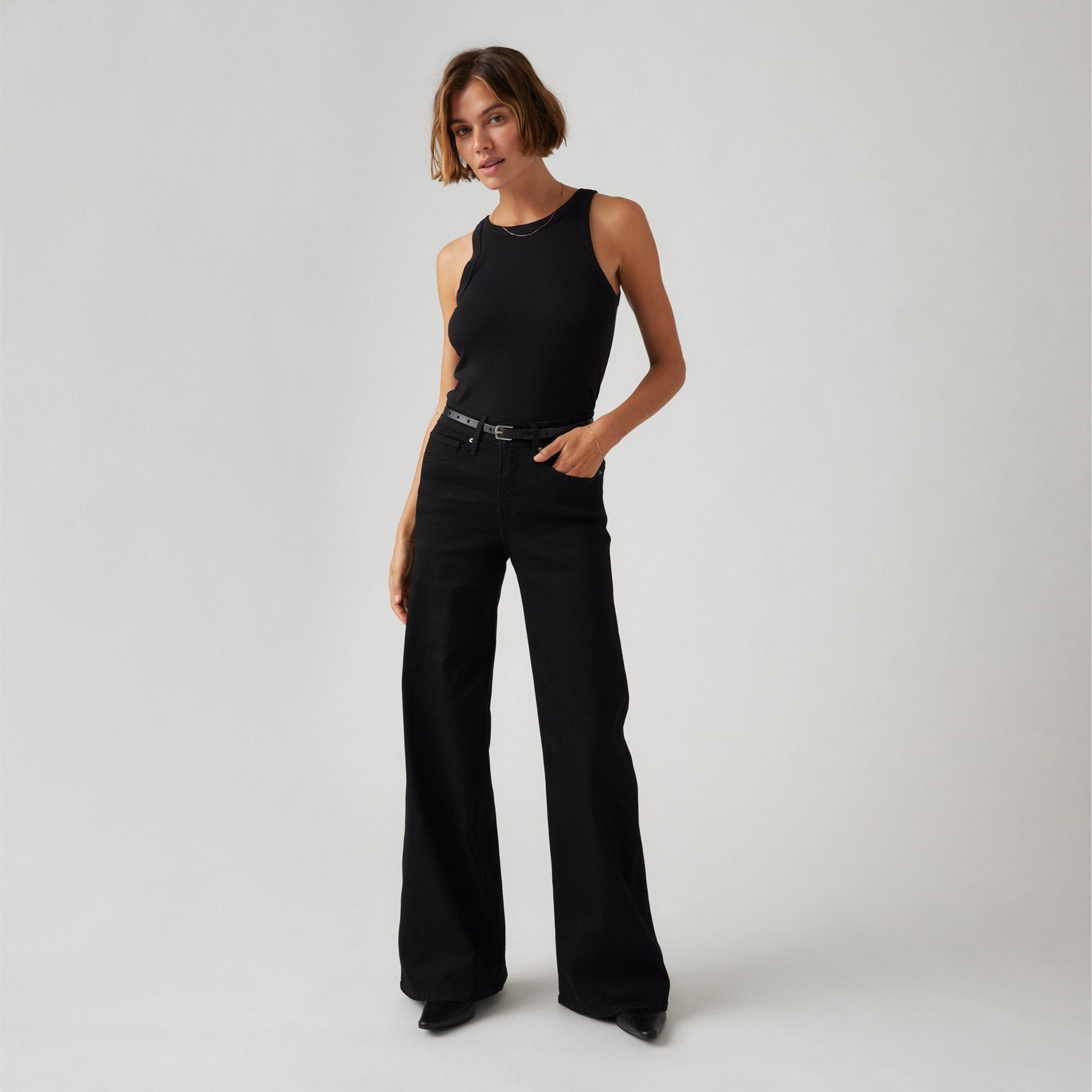 Levi's® Women's 318 Shaping Wide-Leg - Soft Black Levi's