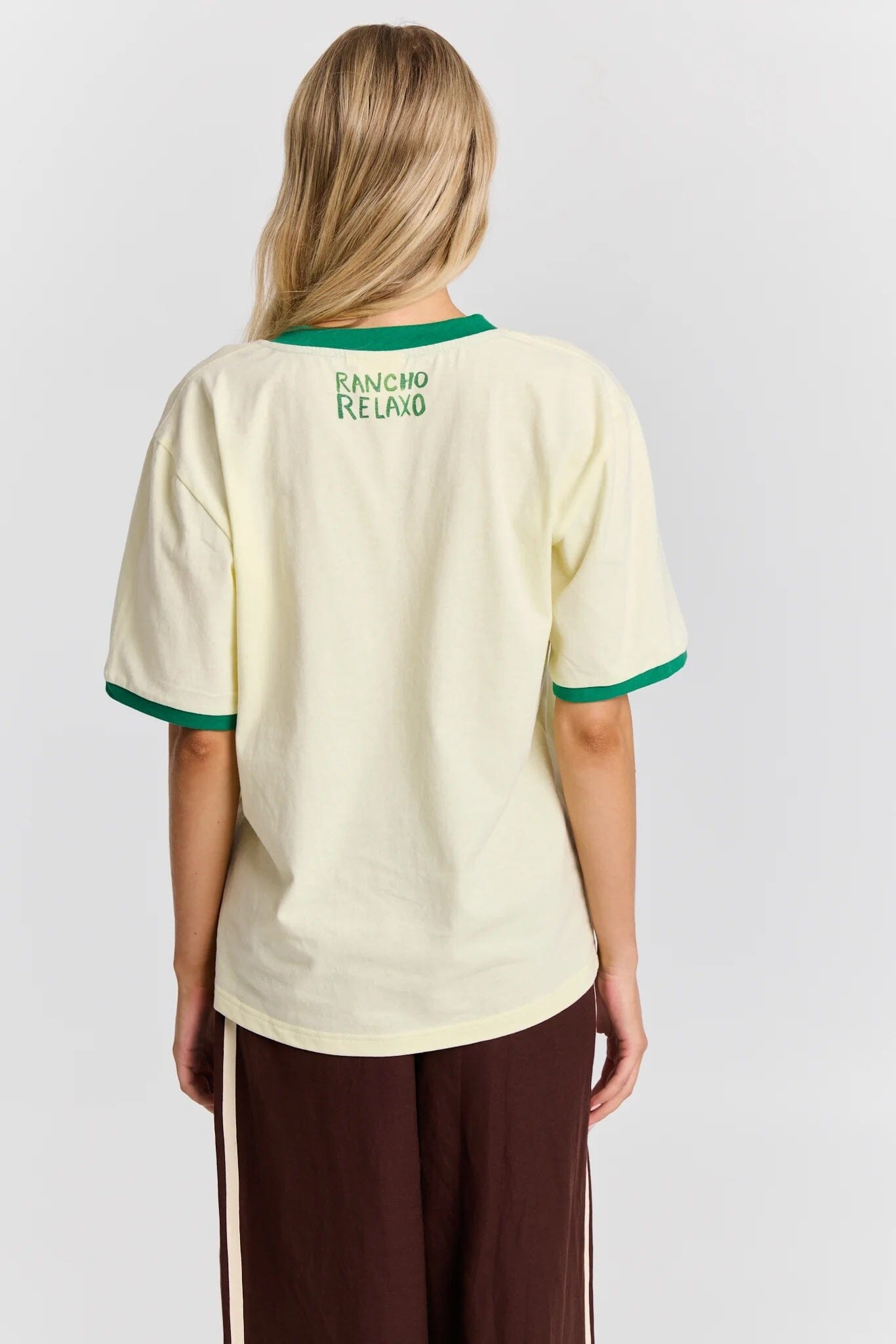 Maku Coco Beach Hotel V-neck Tee T-shirt Maku