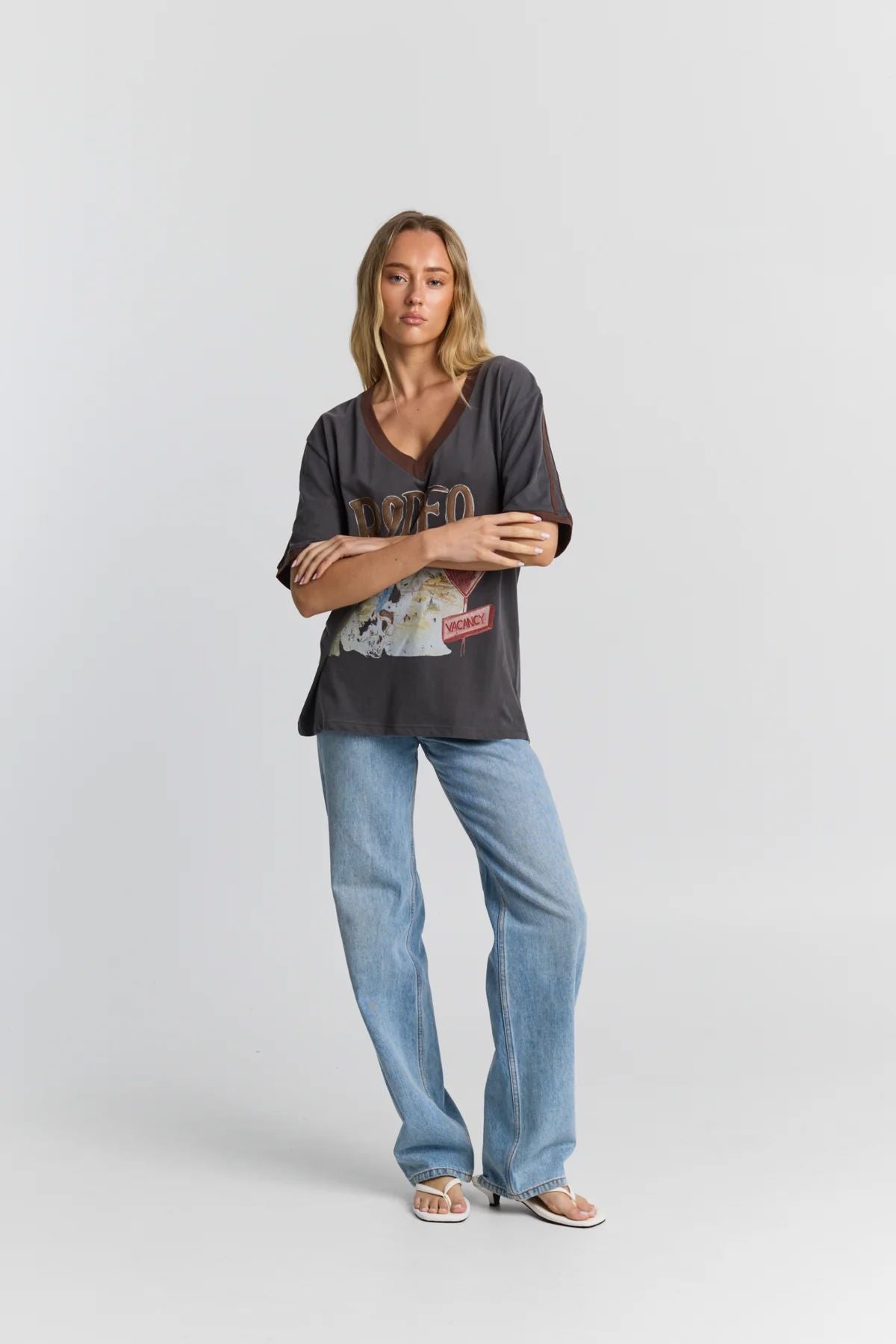 Maku Rodeo V-Neck Tee T-shirt Maku