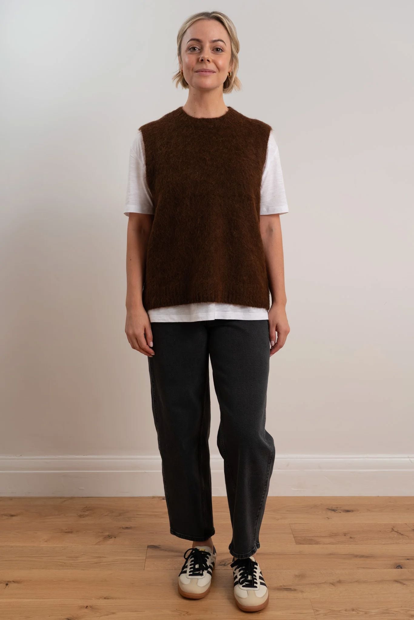 Maxted Brushed Crew Vest - Chocolate Maxted