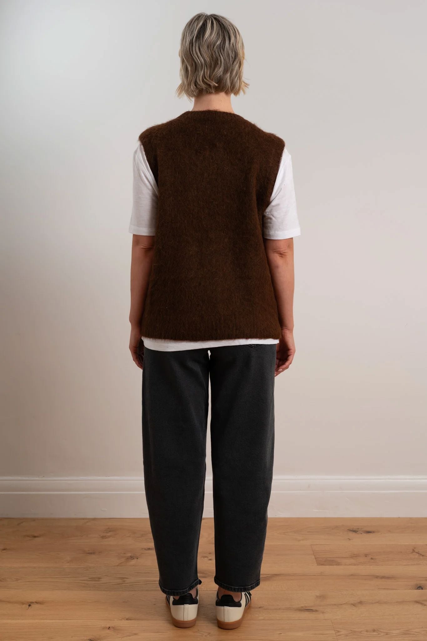 Maxted Brushed Crew Vest - Chocolate Maxted