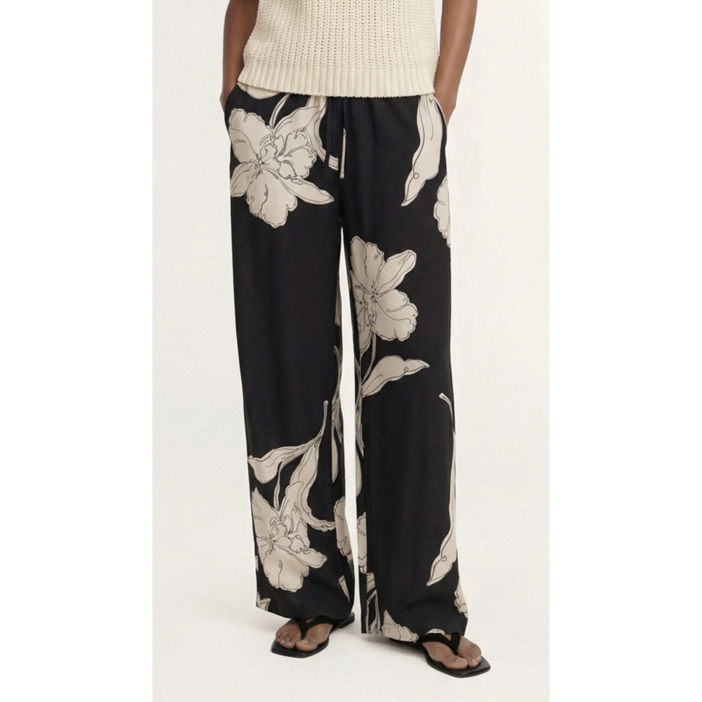 Staple The Label Veda Relaxed Fit Pant - Black/Cream Floral