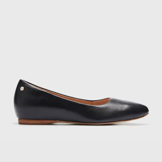 Frankie4 Poppy Flat Shoe - Black Frankie4