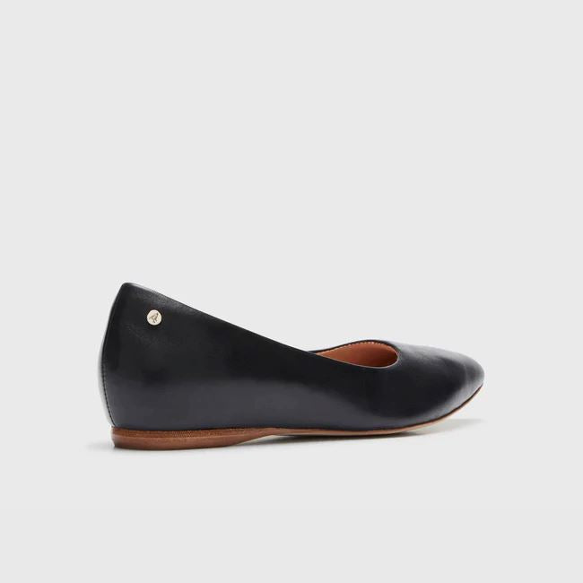 Frankie4 Poppy Flat Shoe - Black Frankie4