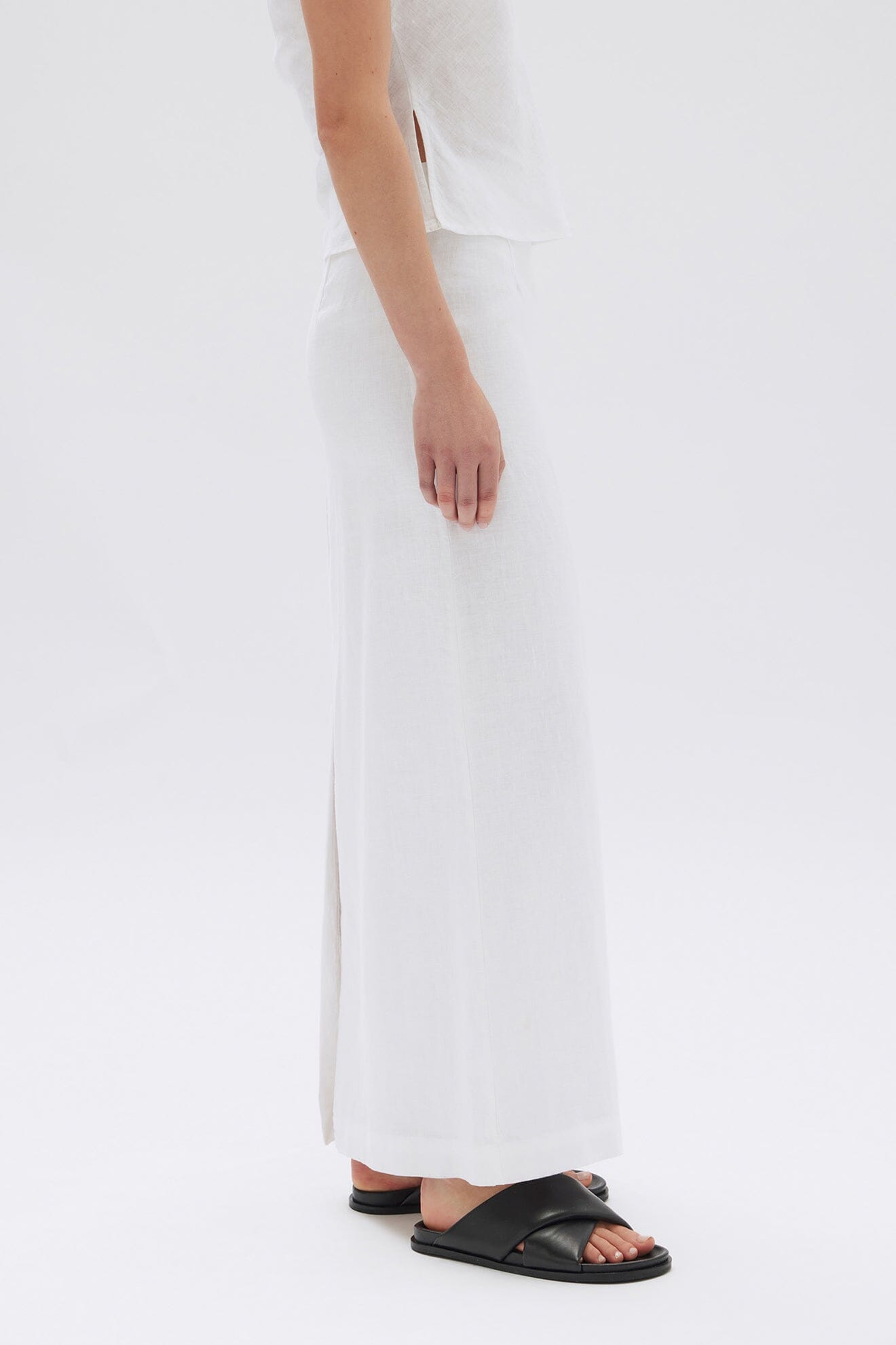 Assembly Label Solis Linen Maxi Skirt - White Assembly Label