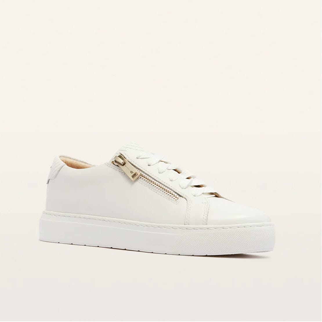 Frankie4 Billie II White Eclectic House