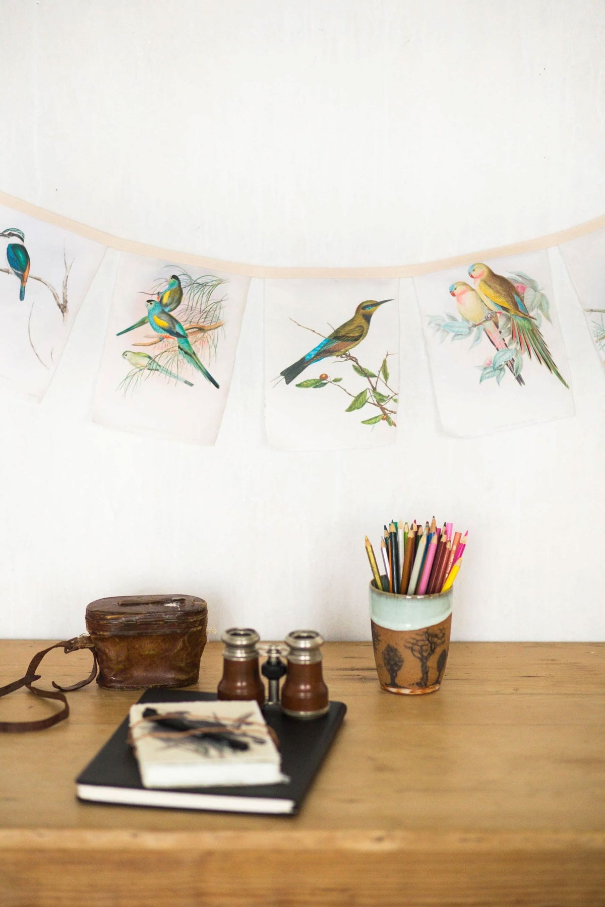 Lazy Bones Australian Birds Garland Garland Lazy Bones 