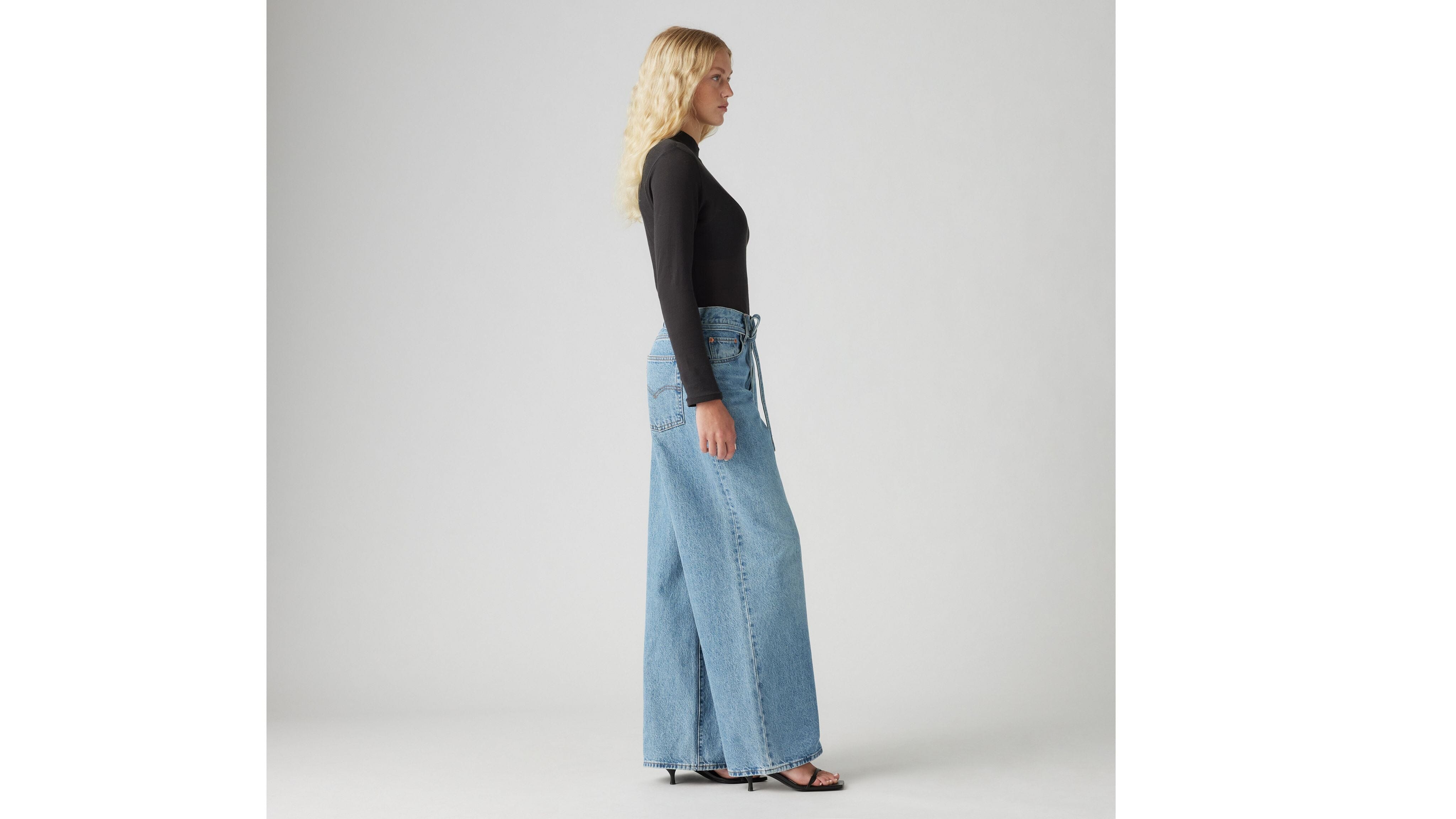 Levi's Women's XL Straight Jeans - Thanks Friend Levi's