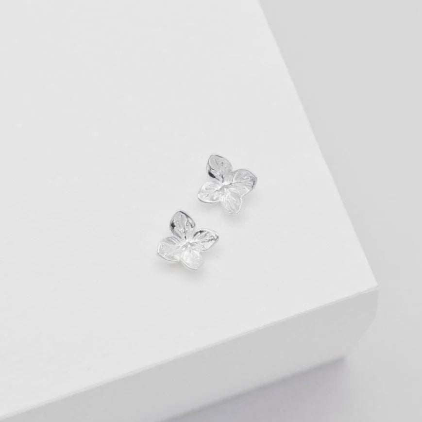 Linda Tahija Hydrangea Stud Earring - Sterling Silver Linda Tahija