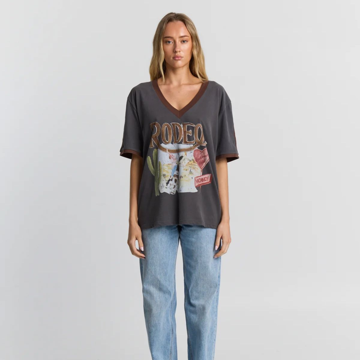 Maku Rodeo V-Neck Tee T-shirt Maku 