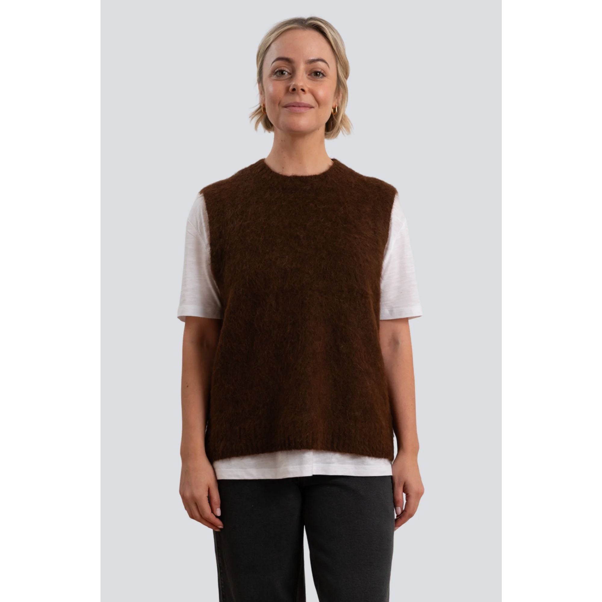 Maxted Brushed Crew Vest - Chocolate Maxted