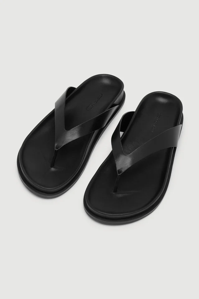 Assembly Label Mela Leather Thong - Black
