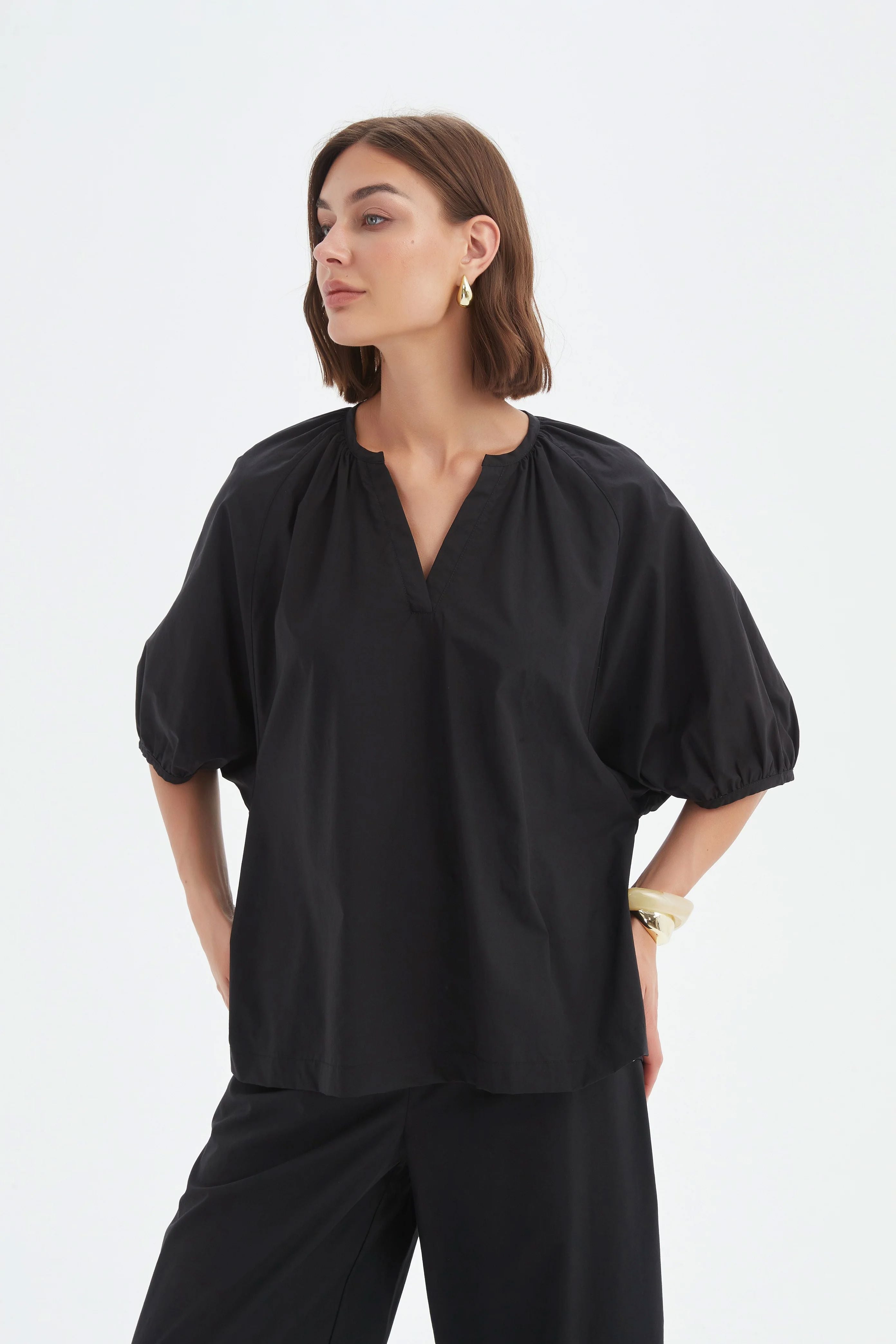 Tirelli Gathered Notch Neck - Black Tirelli