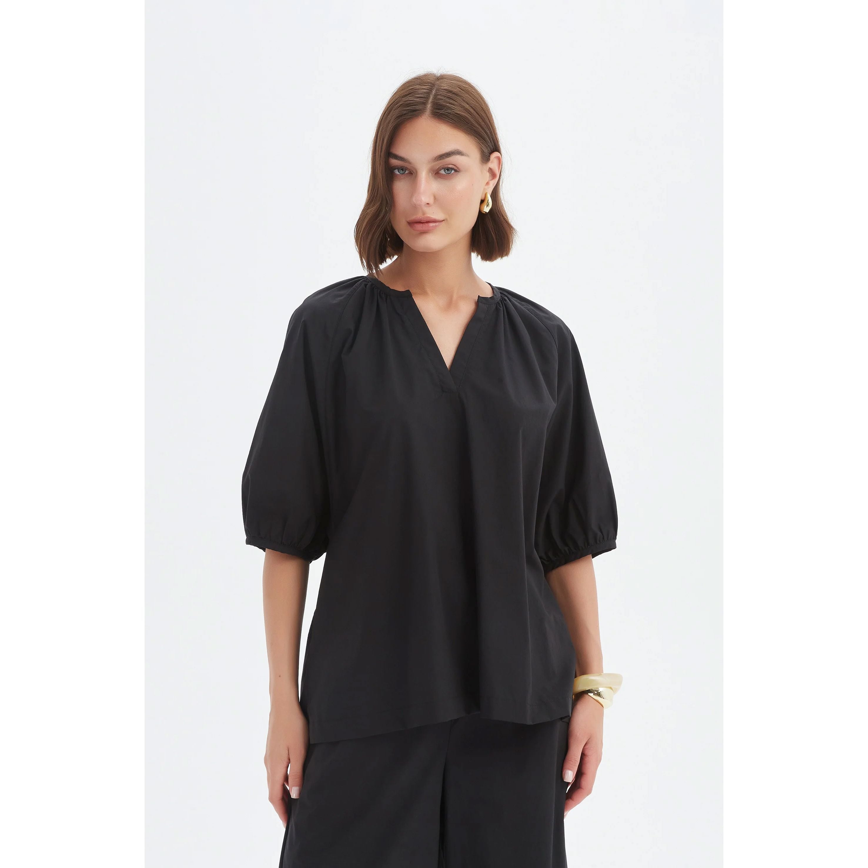 Tirelli Gathered Notch Neck - Black Tirelli