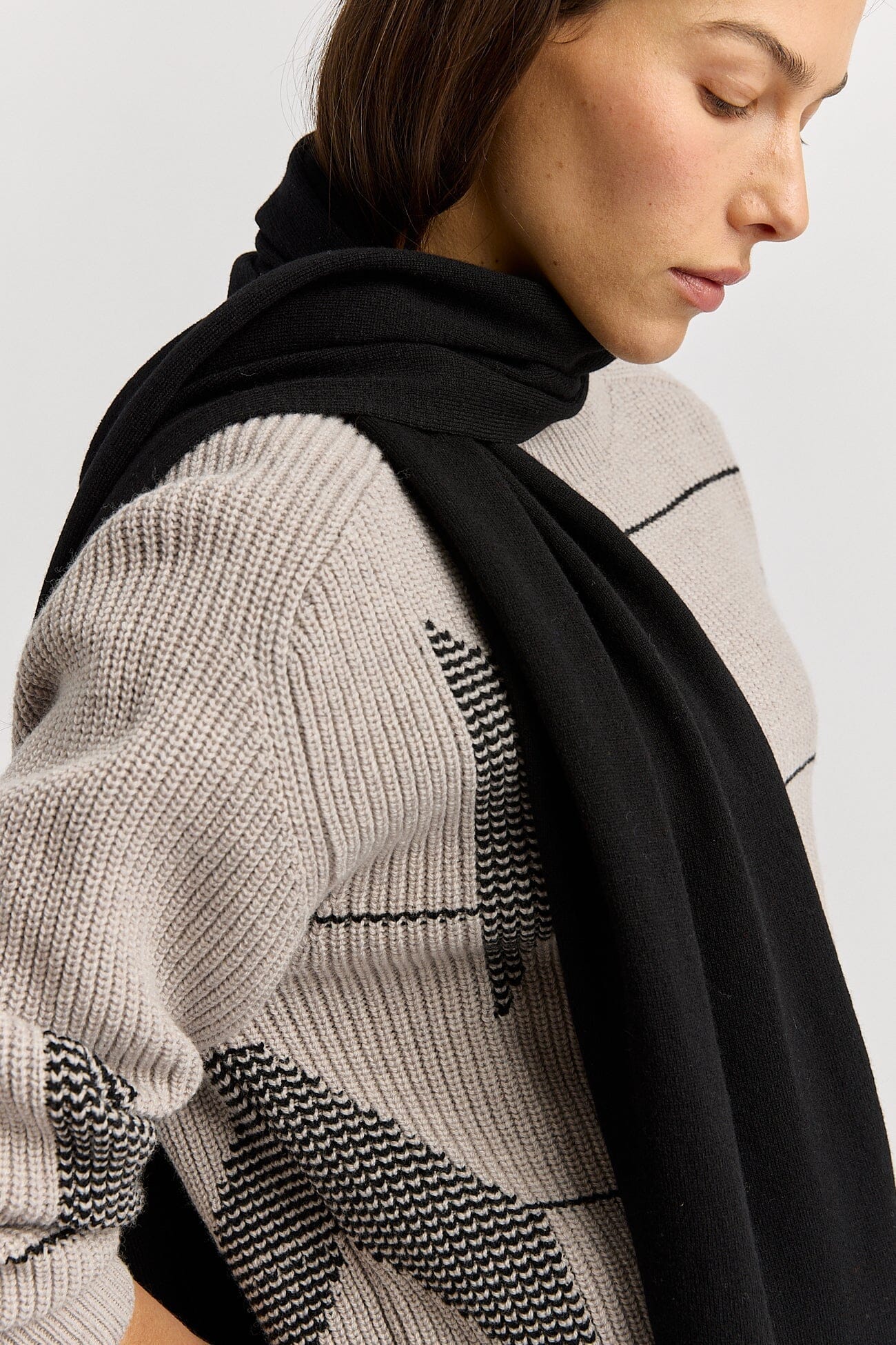 Toorallie Extrafine Merino Scarf - Black Eclectic House