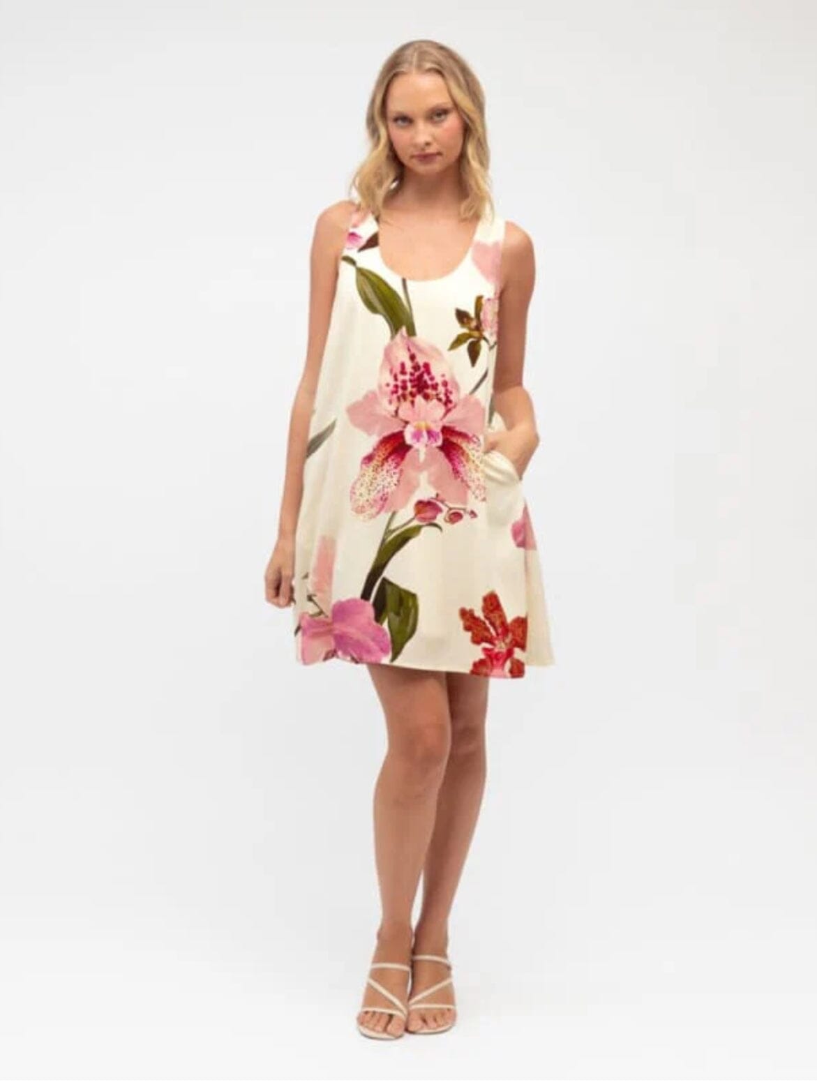 White Closet Floral Fantasy Mini White Closet