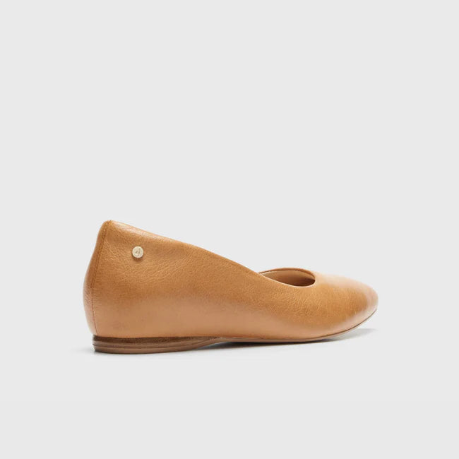 Frankie4 Poppy Flat Shoe - Tan Frankie4