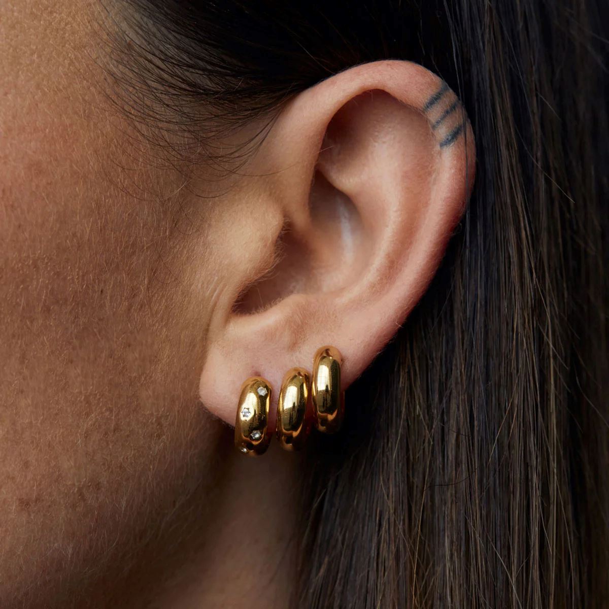 Linda Tahija Solar Huggie Earrings - Gold Linda Tahija
