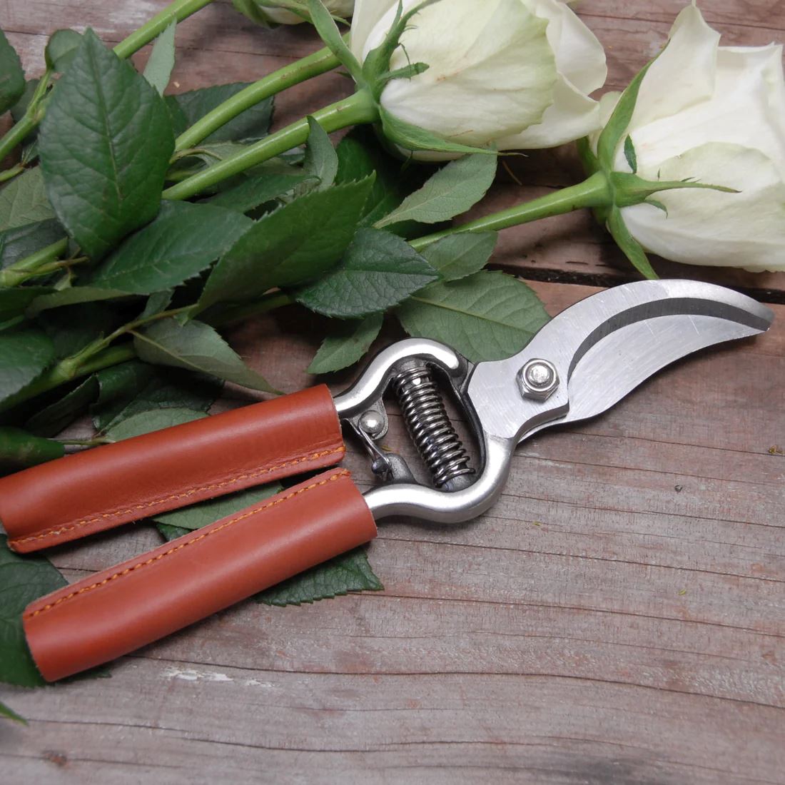 Secateurs Leather Handles Heaven in Earth